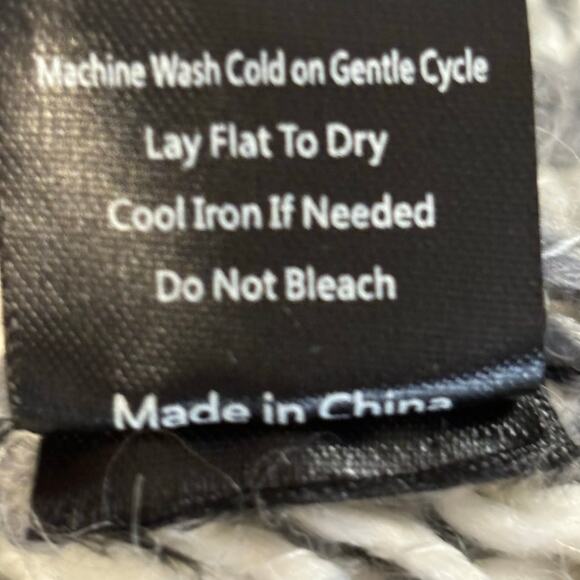 POL Women's Medium Mock Neck Two Tone Handmade Cozy Relaxed Fit Knit Sweater - Picture 5 of 10